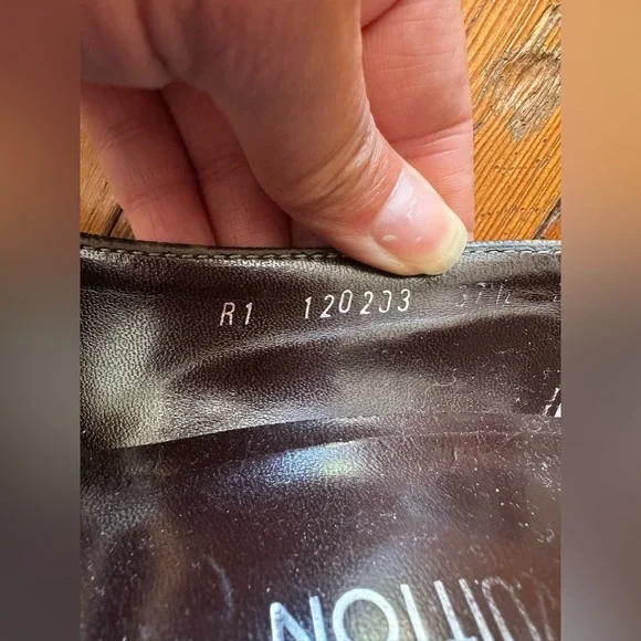 Louis Vuitton Black and Brown Heels with Gold Accent - Picture 2 of 9